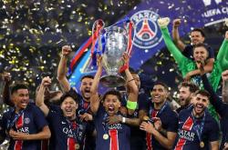 开云体育中国-欧冠赛场争夺激烈，法甲豪门巴黎圣日耳曼强势夺冠的简单介绍