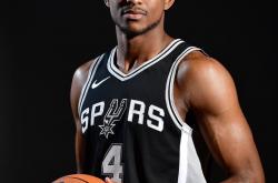 开云体育入口-奇才强势76人，福克斯惊艳世界