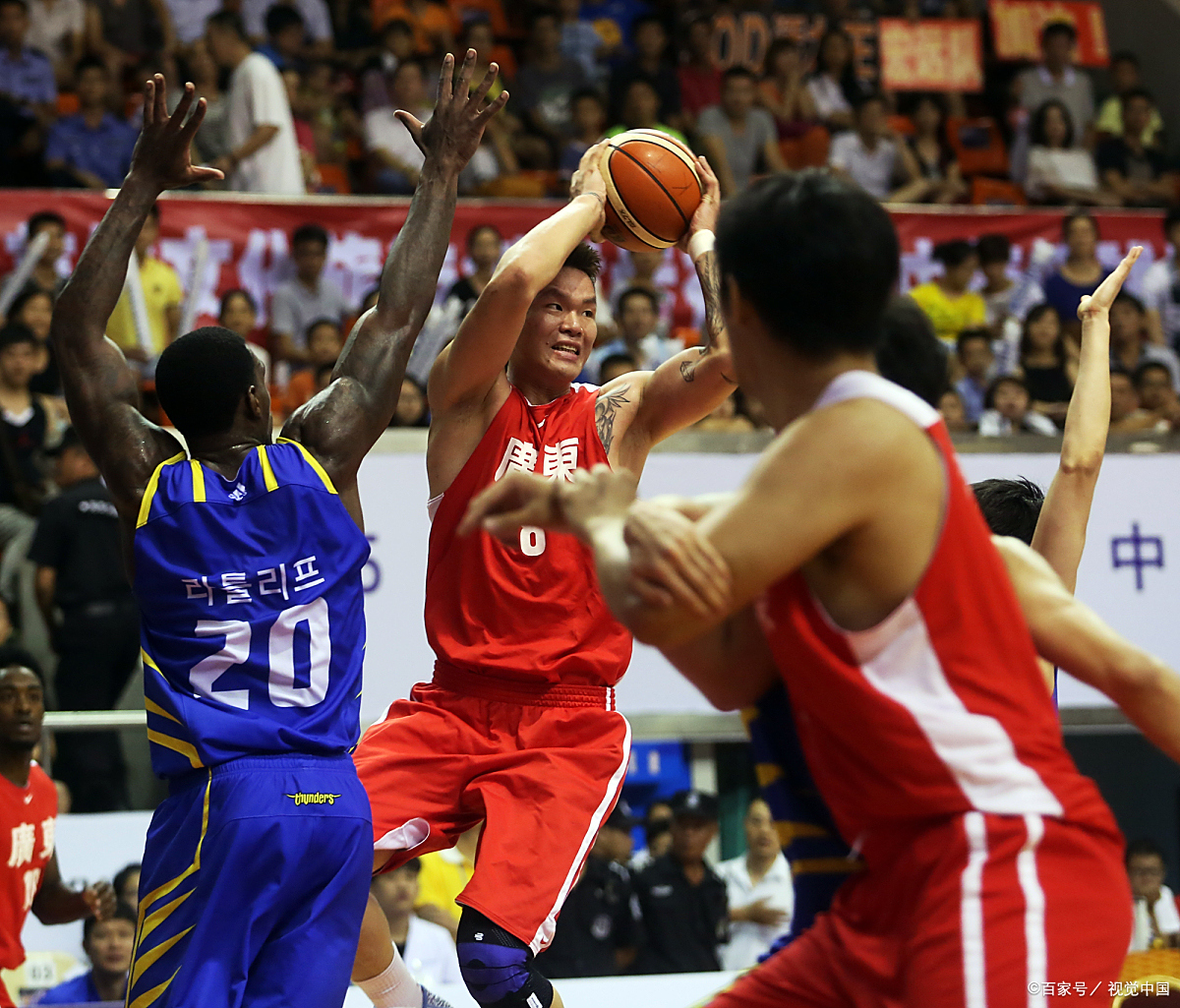 立陶宛男篮鏖战中国男篮，约基奇绝境逆转