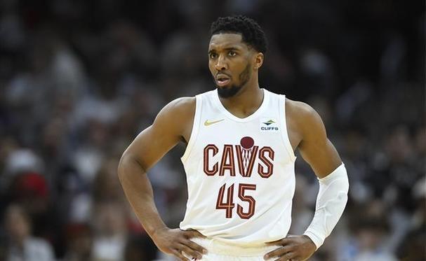 关于公牛轻取江苏队，麦科勒姆惊艳四座的信息