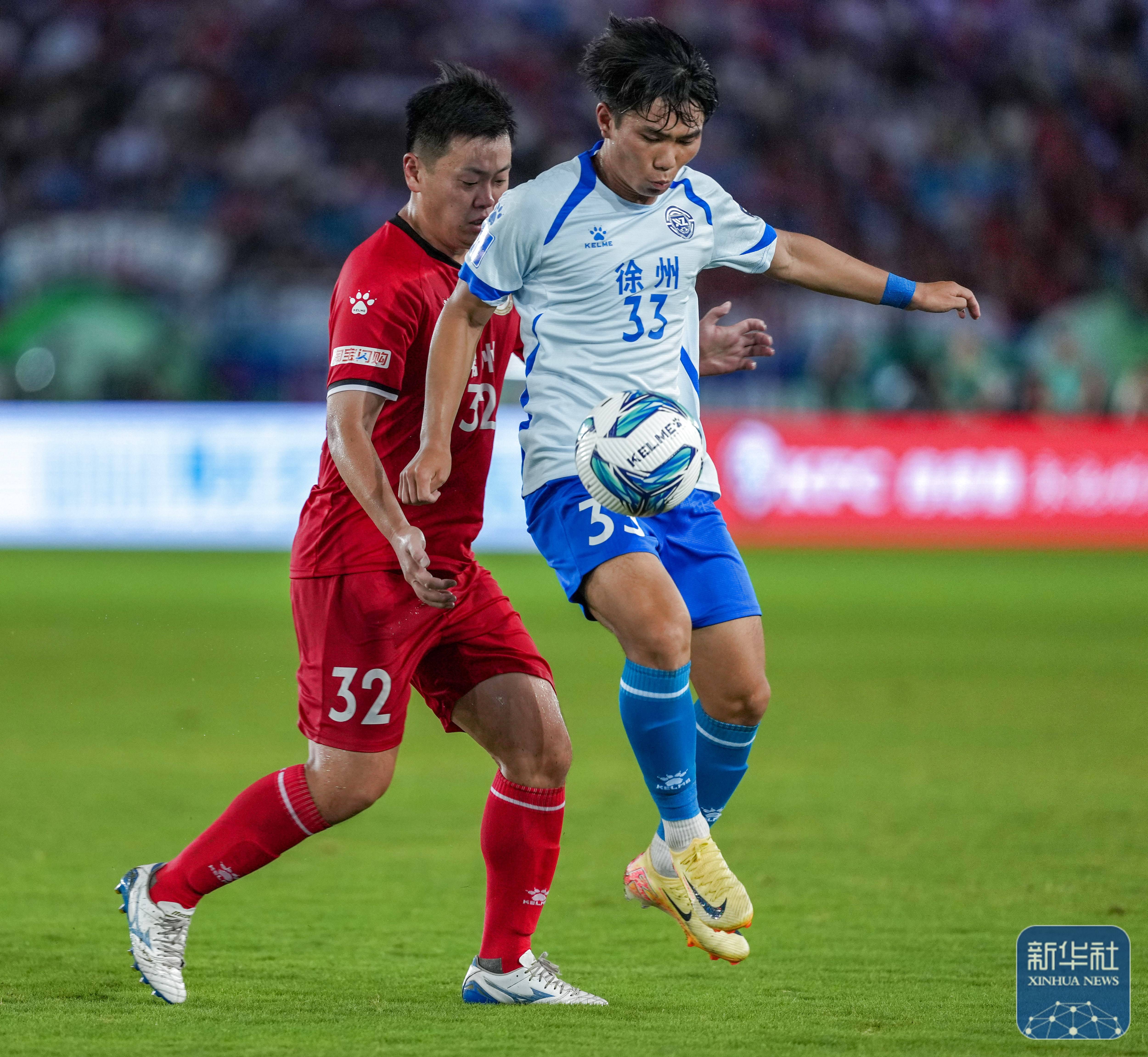 关于亚洲联赛优秀球员大放异彩，在赛场上耀眼夺冠的信息