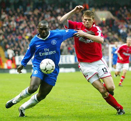 查尔顿主场失利,场面被对手压制 查尔顿主场失利,场面被对手压制