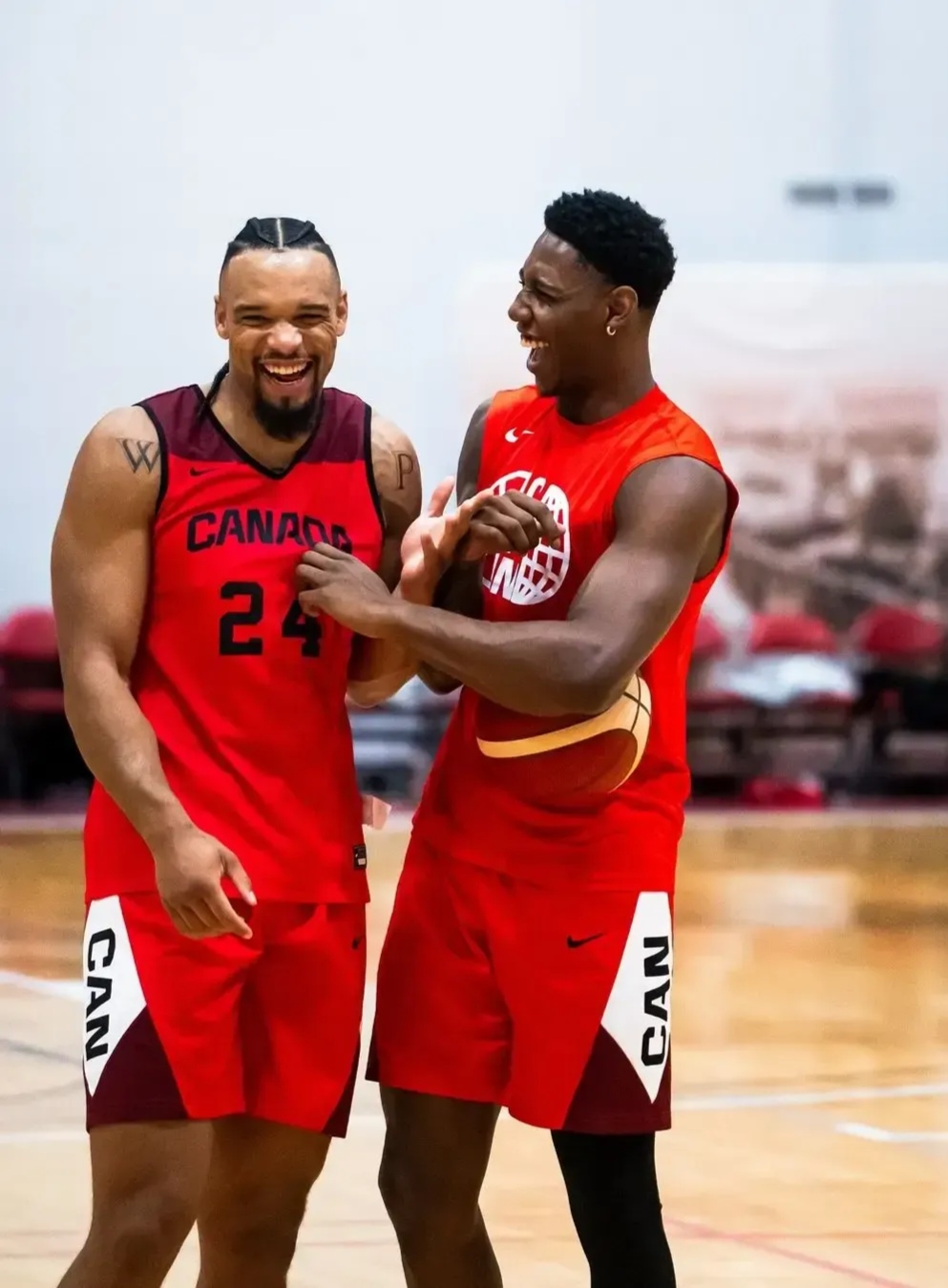 关于加拿大男篮绝地反击德国男篮，瓦兰丘纳斯打破历史纪录的信息