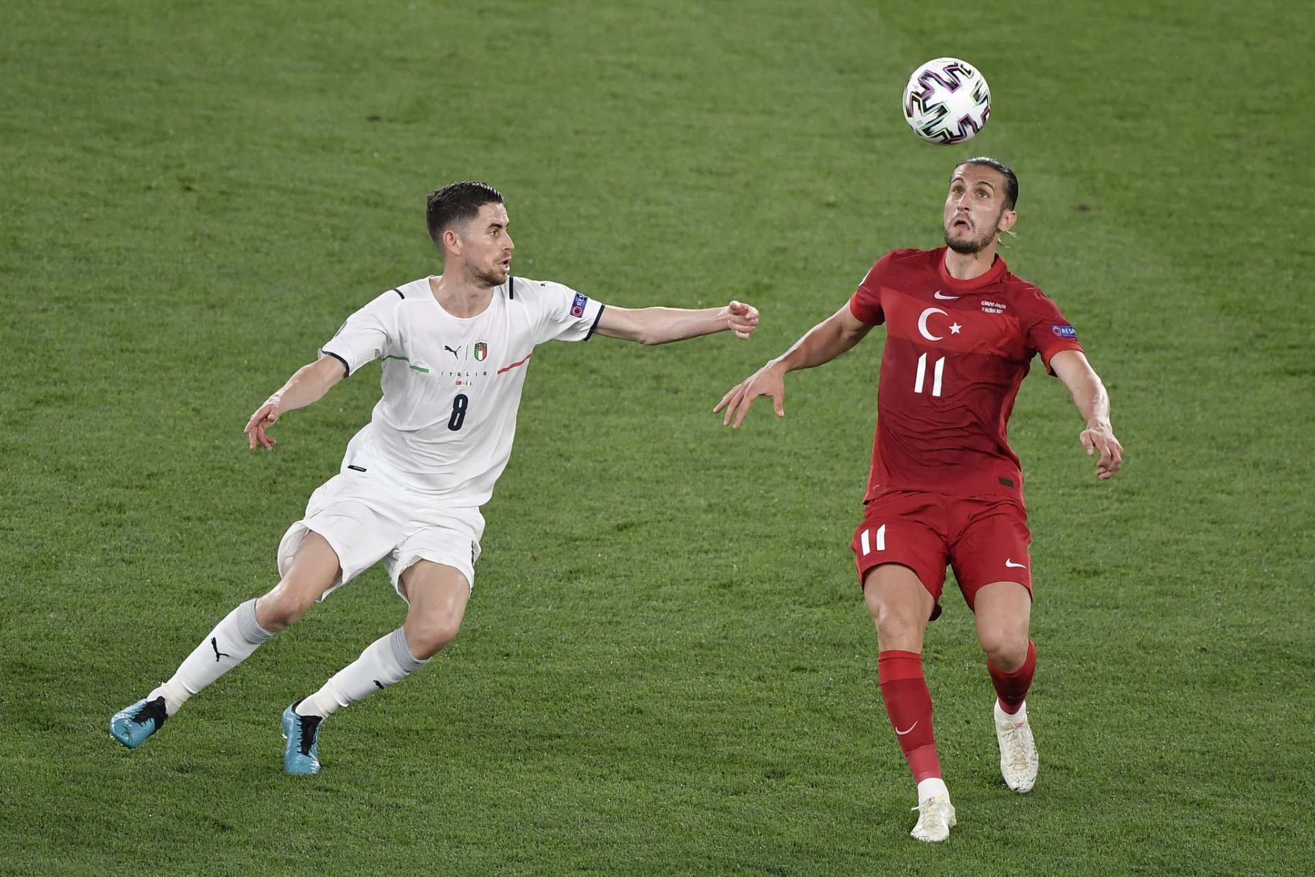 荷兰横扫巴黎,若日尼奥扛起全队的简单介绍 荷兰横扫巴黎,若日尼奥扛起全队的简单介绍