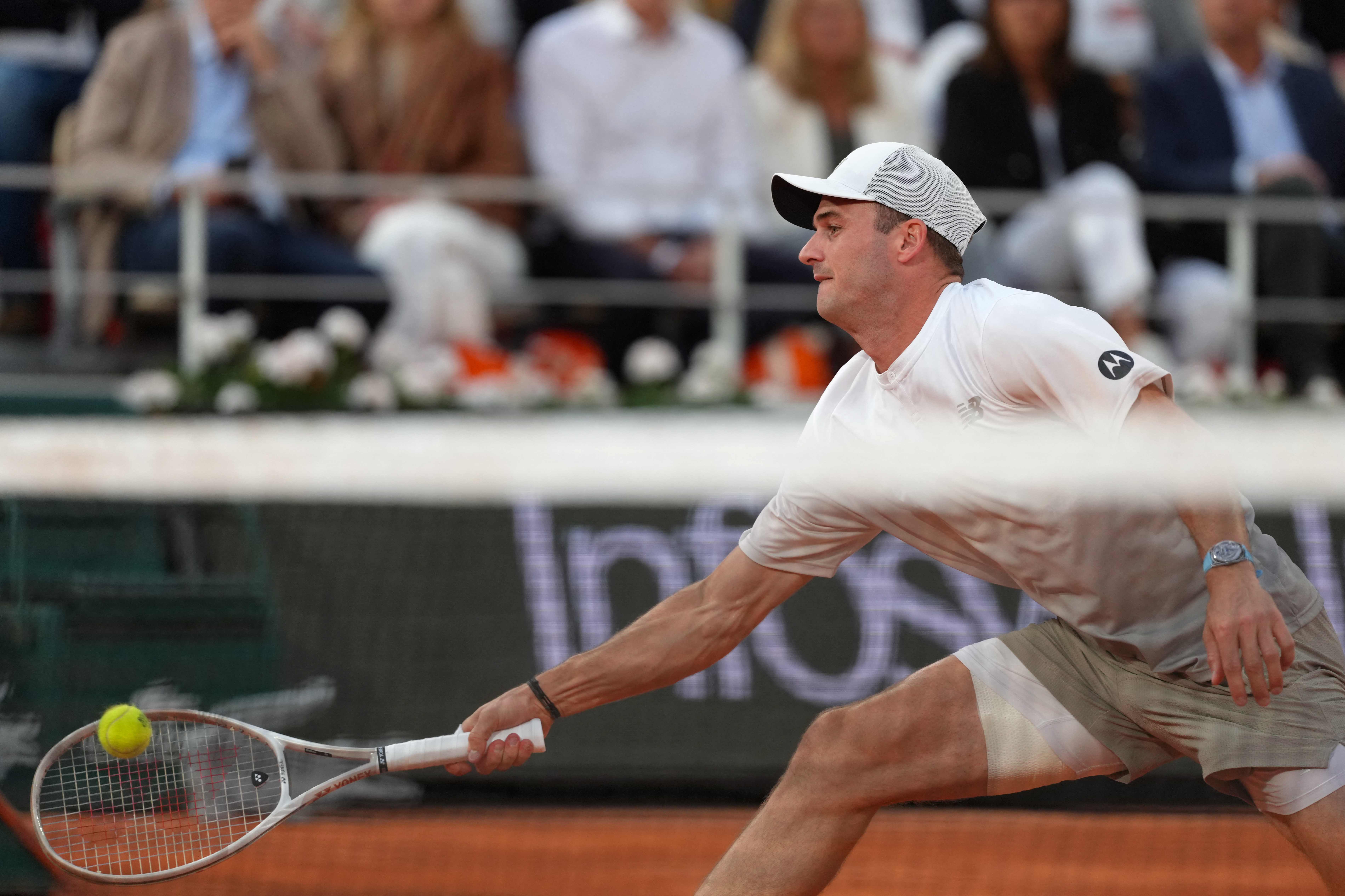 德国网球队鏖战法国网球队，阿尔卡拉斯三分雨点燃全场的简单介绍