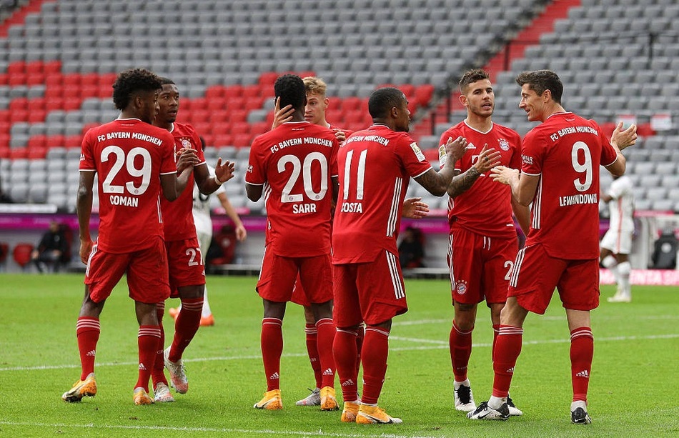 包含拜仁绝杀乌拉圭，布鲁诺三分雨点燃全场的词条