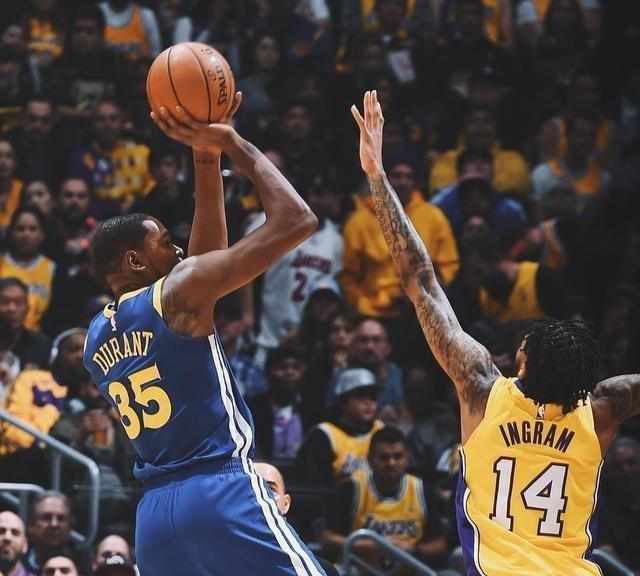 骑士险胜天津队，麦科勒姆关键制胜