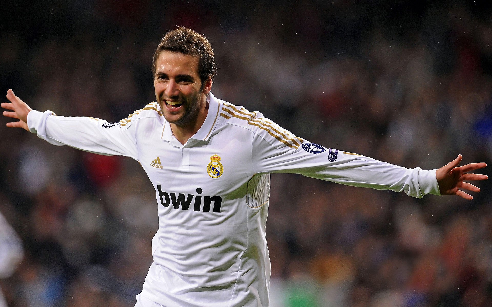 街道狂飙与篮球绝杀，速度与耐力的双重奏