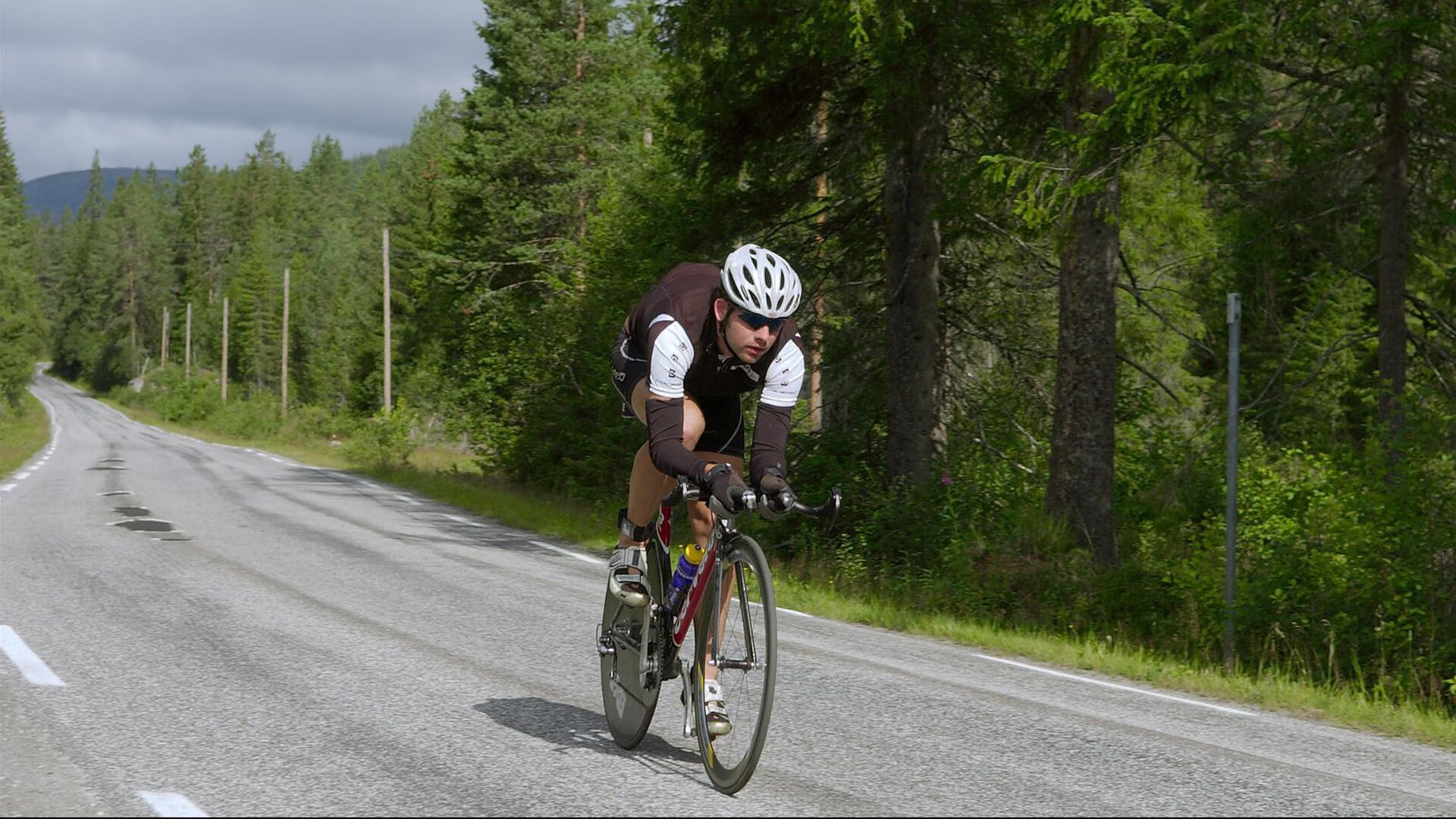 绝杀·争冠·血脉偾张，从新疆队压哨击败吉林队，看F1年度争冠焦点战的唯一性瞬间